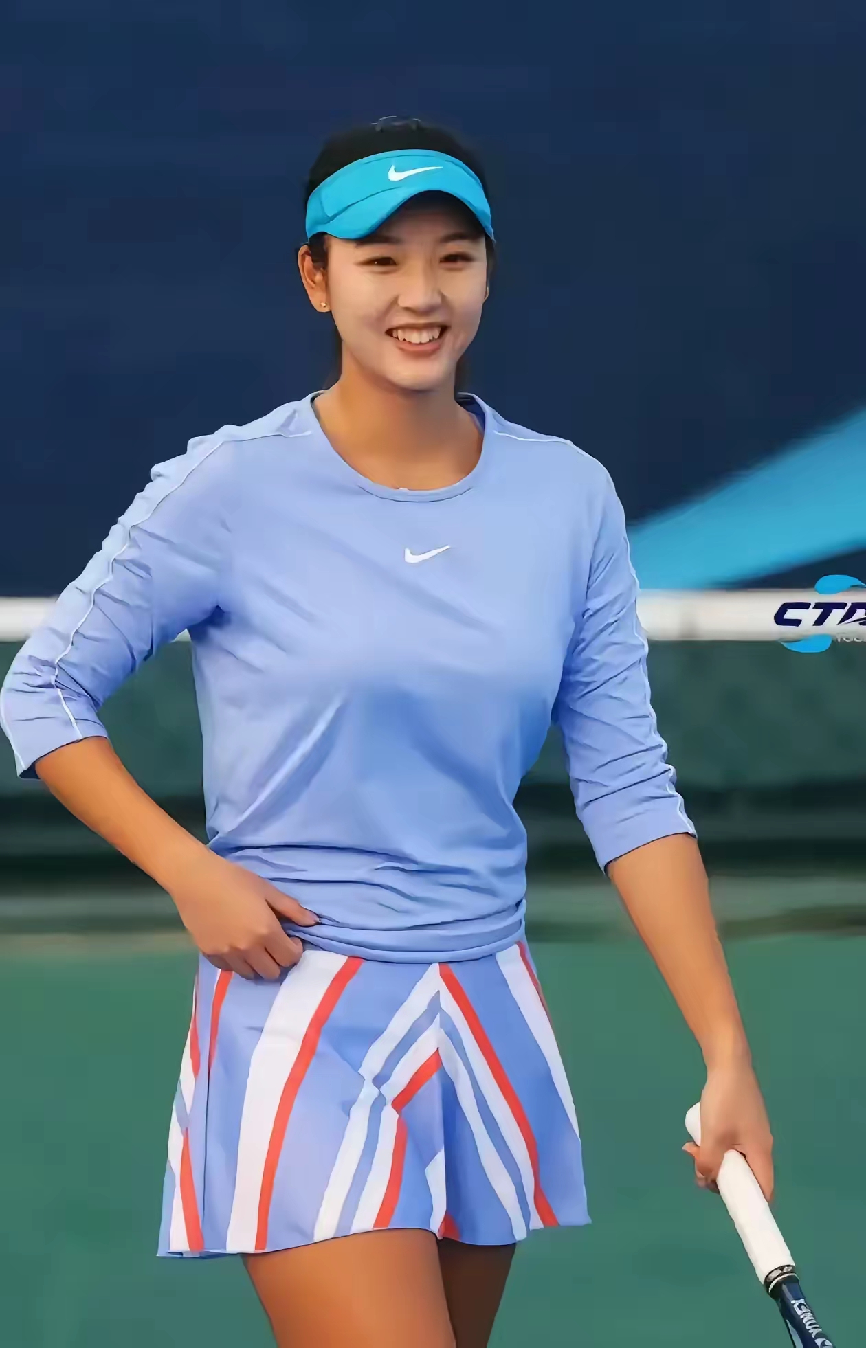 传奇色彩的